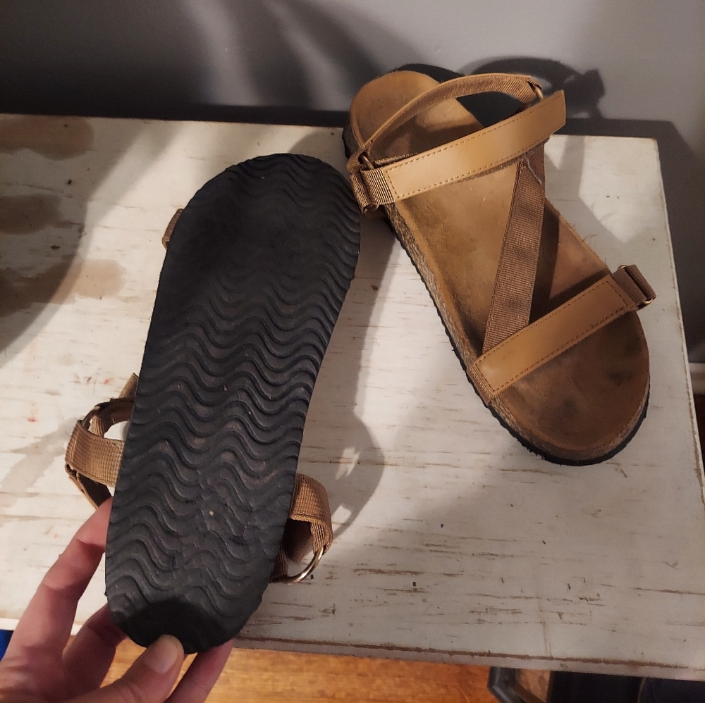 Boutique sandals